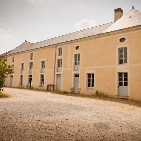 D'hotes Des Grands Moulins De Bed & Breakfast Bauge-en-Anjou